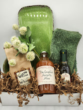 Load image into Gallery viewer, Gourmet gift basket, housewarming basket, gift baskets green bay, shops near me
