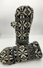 Load image into Gallery viewer, Linda