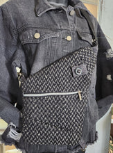 Load image into Gallery viewer, Crystal