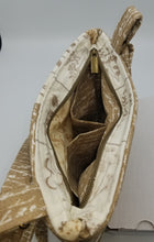 Load image into Gallery viewer, women's handbag, handmade, boutique green bay wisconsin, messenger bag, crossbody bag, quilted purse