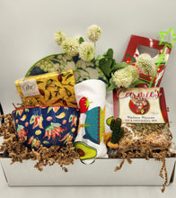 Load image into Gallery viewer, Gift baskets green bay, gourmet baskets, housewarming gift basket, shops near me, local delivery
