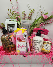 Load image into Gallery viewer, spa gift basket, gift baskets green bay, local delivery, gift basket for women
