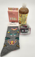 Load image into Gallery viewer, gift baskets green bay, spa gift basket, basket for women, local gift basket

