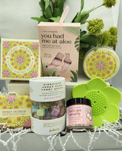 Load image into Gallery viewer, lemon lavender spa gift set, luxury self-care gift box, lemon verbena bath set, citrus spa kit for women, relaxing shower gift basket, moisturizing spa products, aloe vera spa socks, botanical body butter, sugar cube hand scrub, lemongrass citrus shower steamers, pampering gift for her, natural bath and body set, lemon scented body care, handmade spa gift basket.
