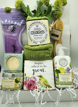 Load image into Gallery viewer, Self care gift box

Spa gift basket

Relaxation gift set

Wellness box for her

Lavender heat pack gift

Bath and body gift set

Inspirational gift box

Pampering gift basket

Birthday spa gift

Get well soon gift box
