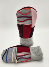 Load image into Gallery viewer, Lisa
