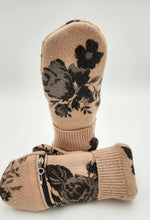 Load image into Gallery viewer, Paula
