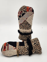 Load image into Gallery viewer, Crysta
