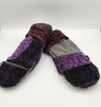 Load image into Gallery viewer, Handmade mittens, upcycled mittens, sweater mittens, wool mitten, shops green bay

