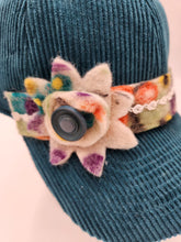 Load image into Gallery viewer, Amanda
