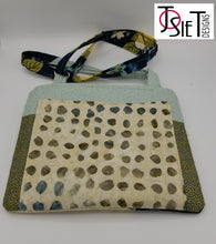 Load image into Gallery viewer, women&#39;s handbag, quilted purse, josie t. designs, boutique green bay, purses green bay, made in the usa, handmad
